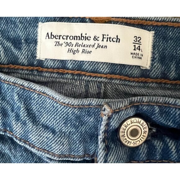 NWT| Abercrombie and Fitch 90s Relaxed High Rise Jean 32/14L - Picture 5 of 6